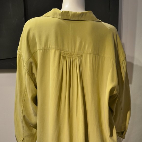 Out of the Blue Yello-Green Silk Tunique Shirt - Picture 5 of 7